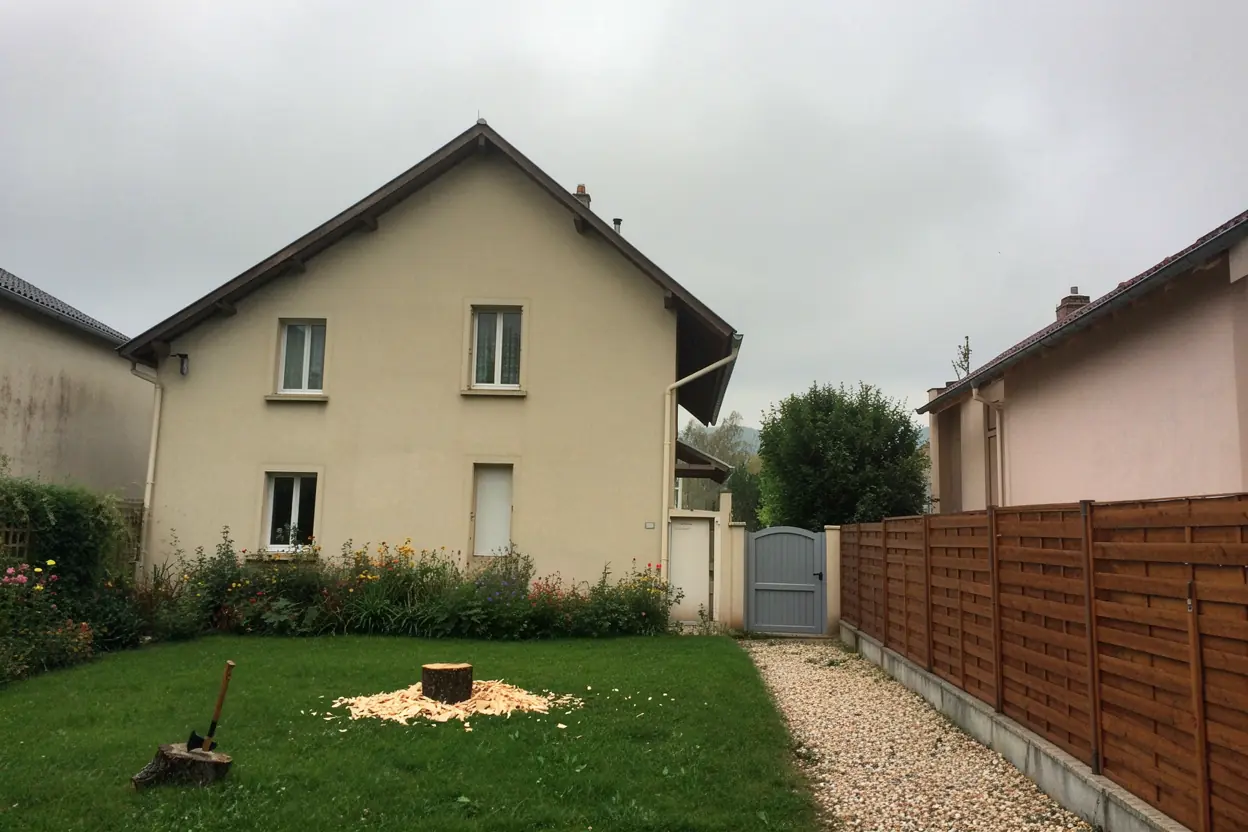 Clôture préservée après démontage à Condat-sur-Vienne
